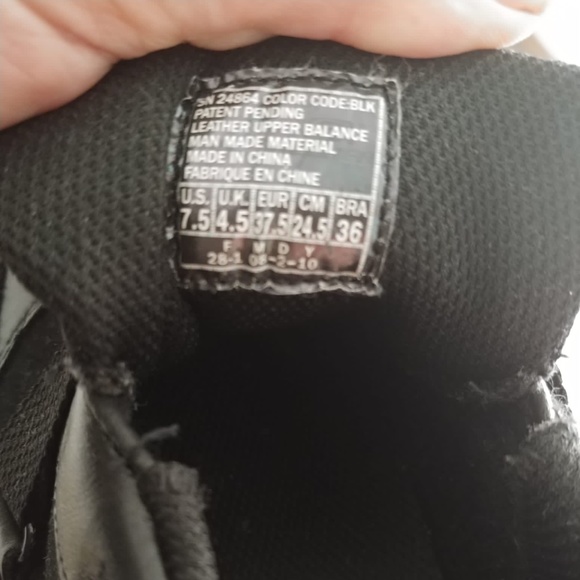 Sketchers - Picture 3 of 4